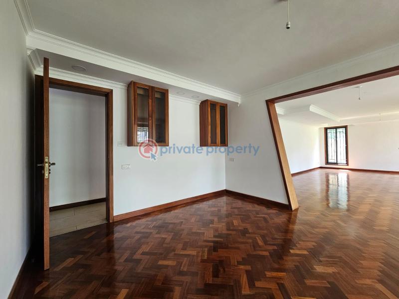 6 bedroom Townhouse For Sale Off James Gichuru Road Near Lavington Green Shopping Mall. Nairobi - 14