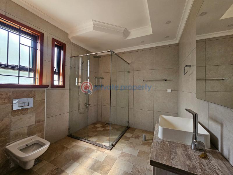 6 bedroom Townhouse For Sale Off James Gichuru Road Near Lavington Green Shopping Mall. Nairobi - 3