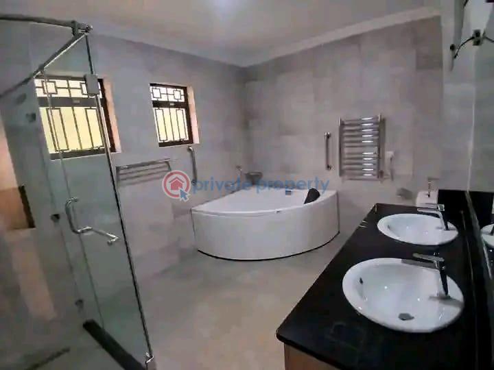 5 bedroom Townhouse For Rent Ndege Road Karen Nairobi - 13