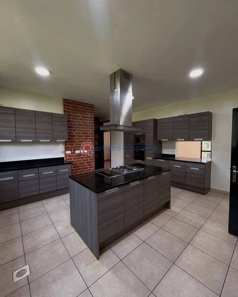5 bedroom Townhouse For Sale Karen Nairobi - 4