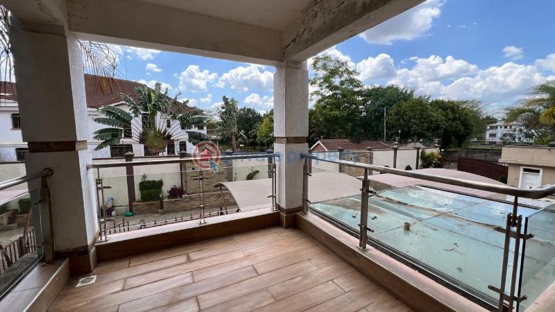 5 bedroom Townhouse For Sale Muthangari Road Lavington Nairobi - 11