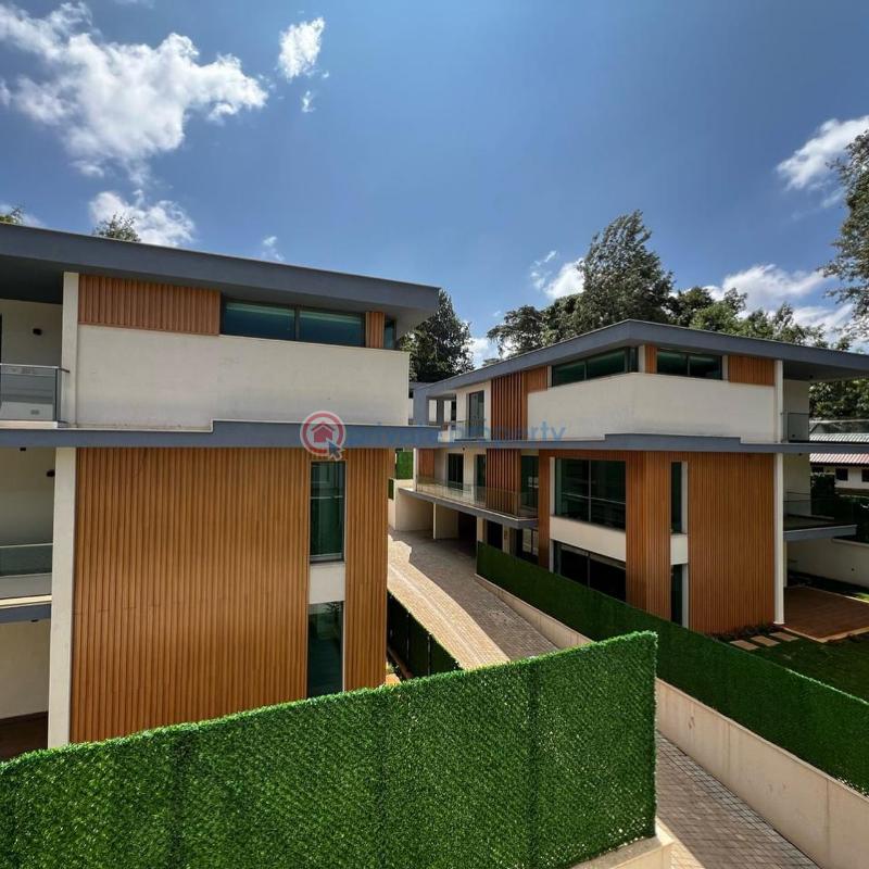 5 bedroom Townhouse For Sale Near Lavington Mall Lavington Nairobi - 13