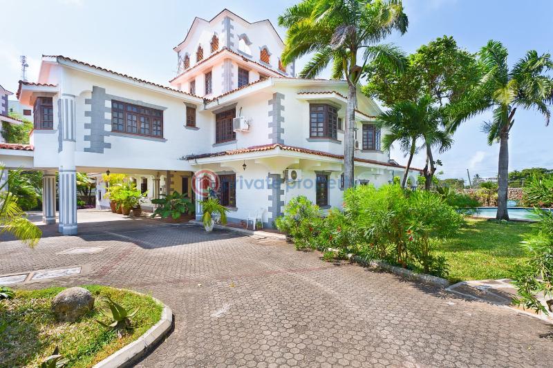 5 bedroom House For Sale Shanzu Mombasa - 1