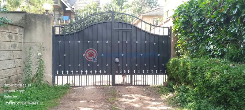 5 bedroom House For Sale Nairobi Karen  - 1