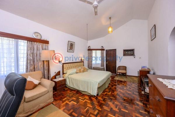 5 bedroom House For Sale Nyali Mombasa  - 4