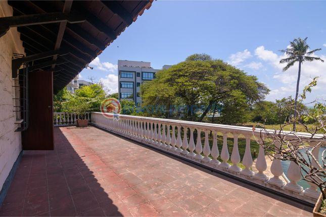 5 bedroom House For Sale Nyali Mombasa  - 5