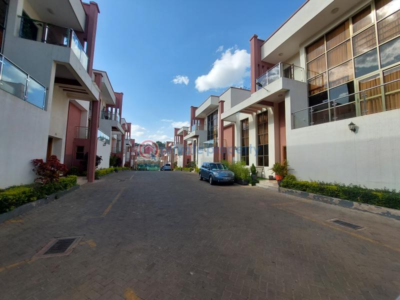 5 bedroom Townhouse For Sale Off Convent Road Lavington Nairobi - 0
