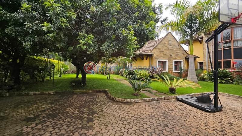 5 bedroom House For Sale Runda Westlands Nairobi - 1