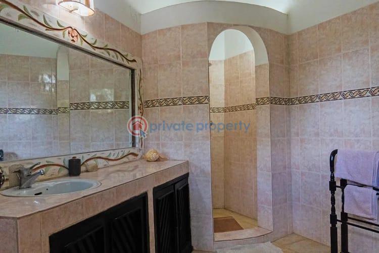 6 bedroom House For Sale Watamu Kilifi - 11