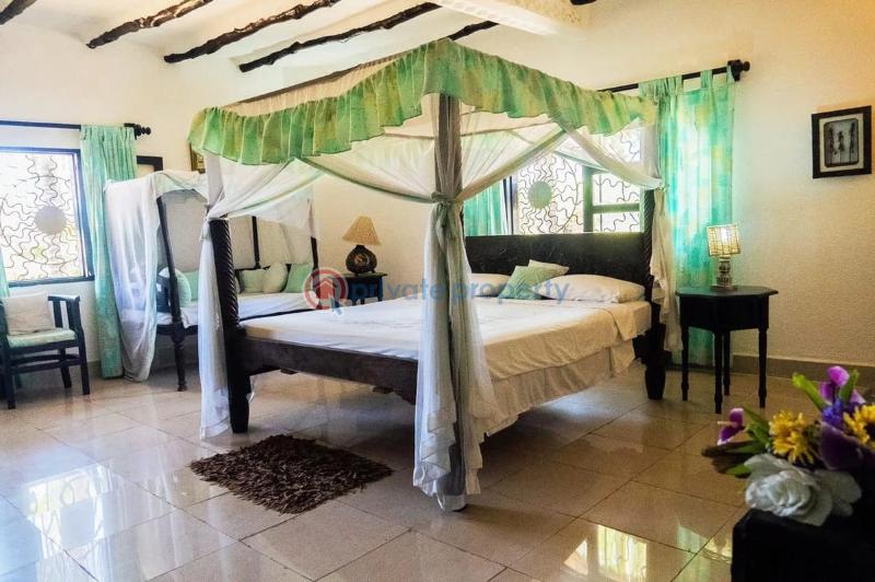 6 bedroom House For Sale Watamu Ocean Front Watamu Kilifi - 4