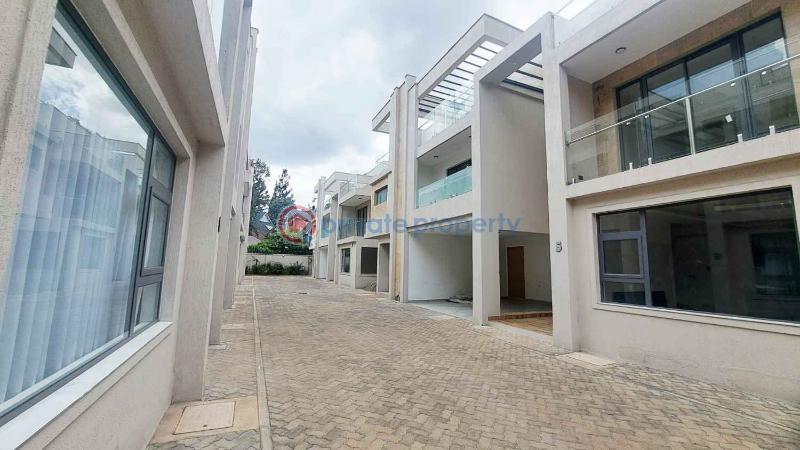 6 bedroom Townhouse For Sale Lavington Mall Lavington Nairobi - 3