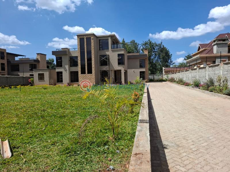 6 bedroom House For Sale Karen Hardy Nairobi Karen  - 0