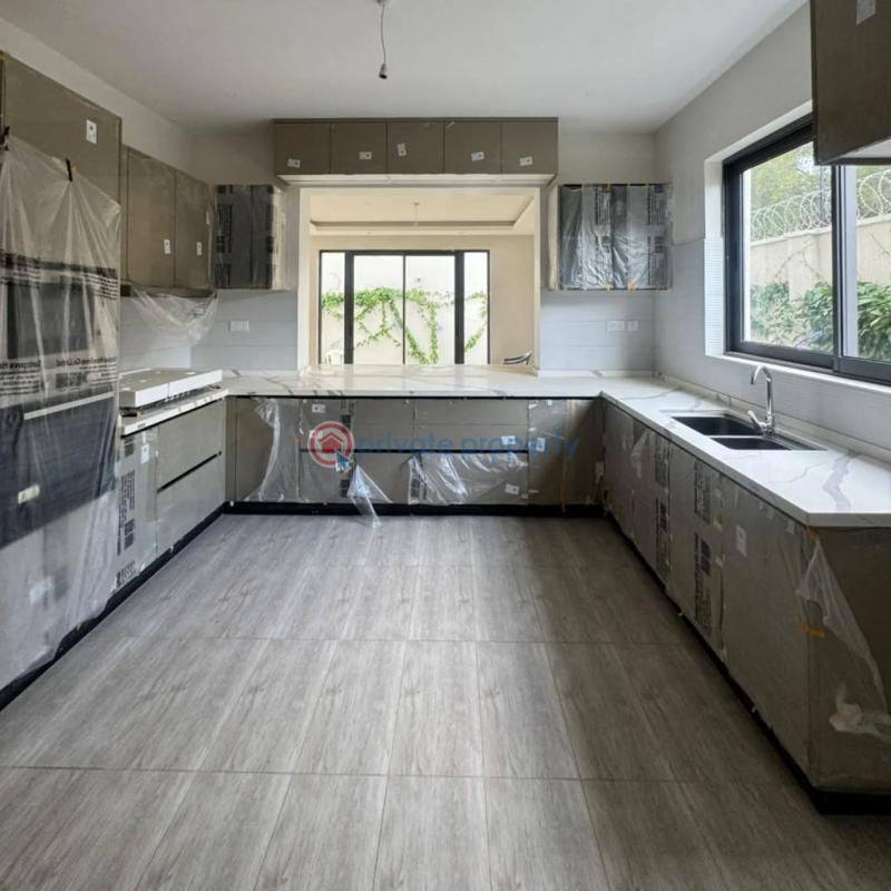 6 bedroom Townhouse For Sale Off Convent Road Lavington Nairobi - 18