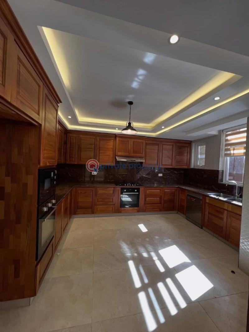 6 bedroom Townhouse For Rent Lavington Nairobi - 2