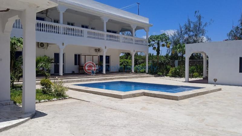 6 bedroom House For Sale Ocean Front Watamu Kilifi - 12