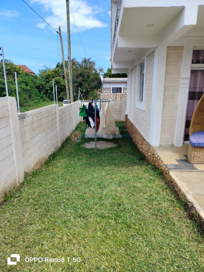6 bedroom House For Sale Nyali Mombasa  - 2
