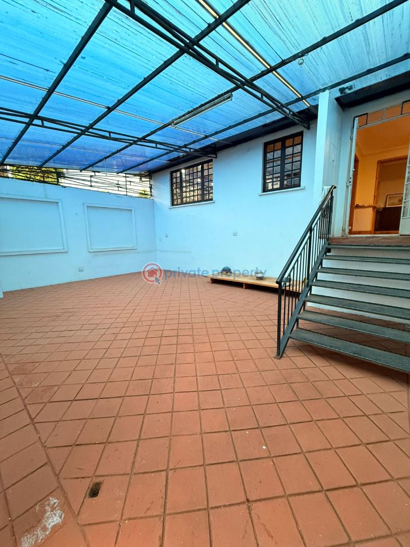 7 bedroom Townhouse For Sale Runda Estate Westlands Nairobi - 16