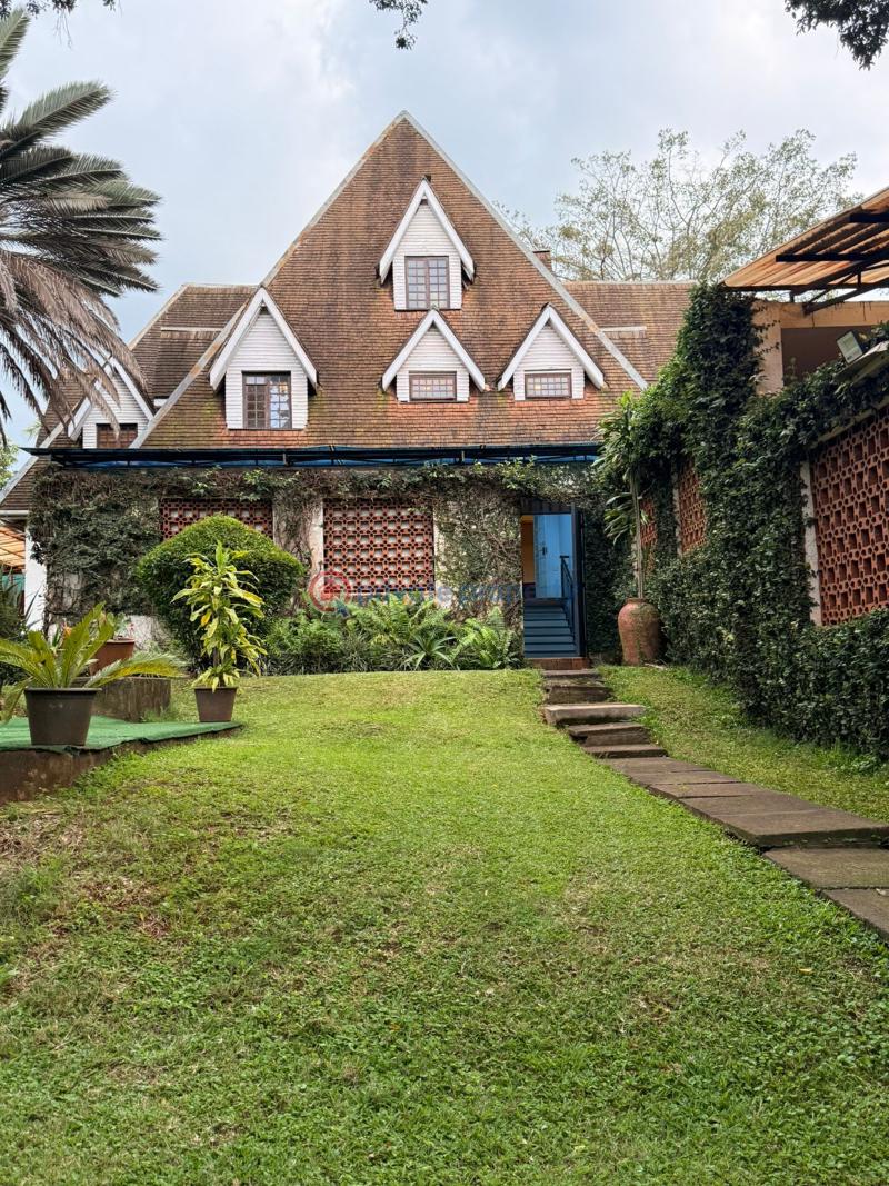 7 bedroom Townhouse For Sale Runda Estate Westlands Nairobi - 0