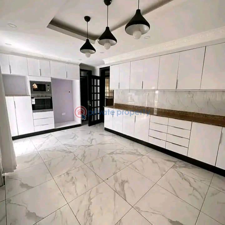 7 bedroom House For Sale Nairobi Karen  - 1