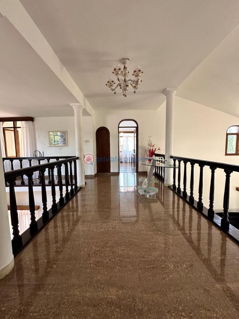 7 bedroom House For Sale Nyali Mombasa  - 12