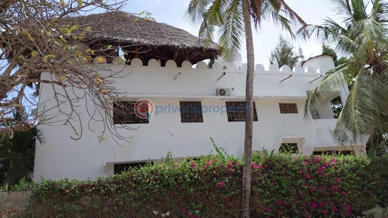 8 bedroom Detached Duplex For Sale Jacaranda Road Jacaranda Beach. Watamu Kilifi - 4