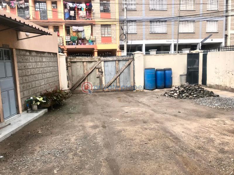 2 bedroom Block of Flats For Sale South B South C Nairobi West  - 0