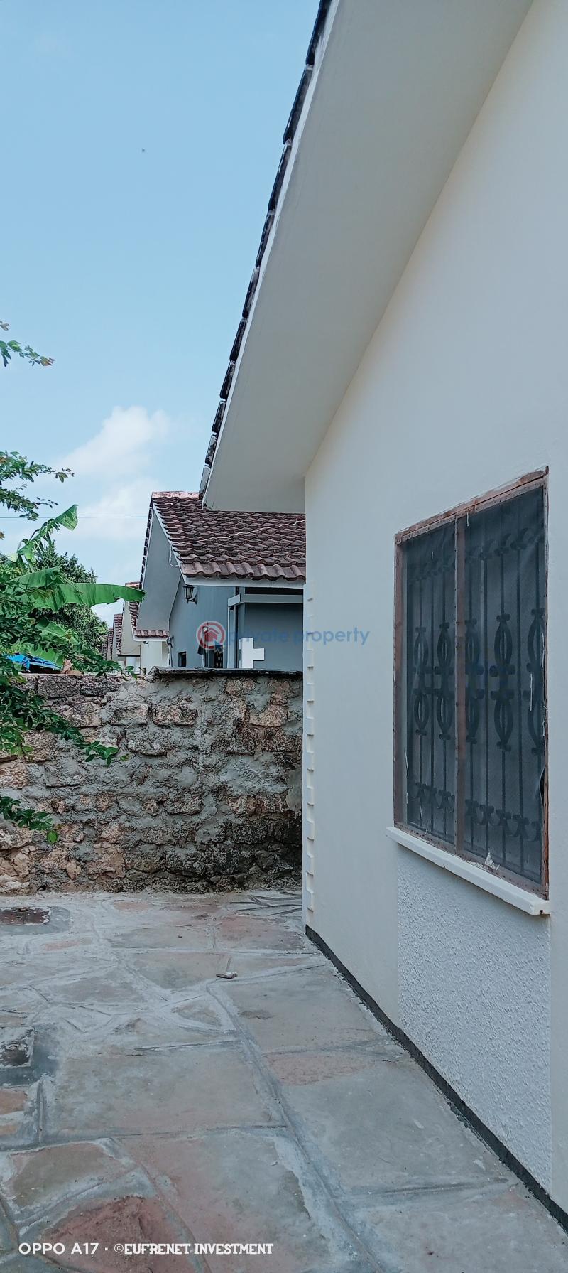 3 bedroom House For Sale Vescon mtambo Road Bamburi Mombasa - 9