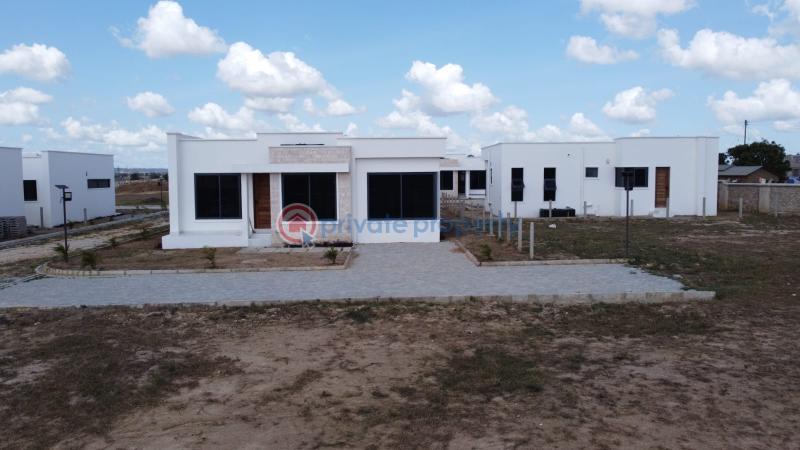 4 bedroom Detached Bungalow For Sale Mariakani Kilifi - 1