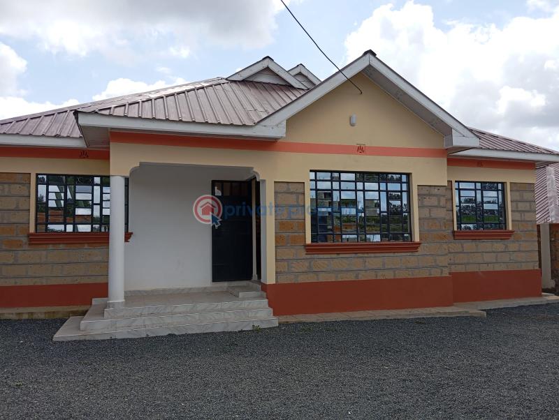 3 bedroom House For Sale 300 Meters From The Tarmac Road Kajiado Ongata Rongai  - 1