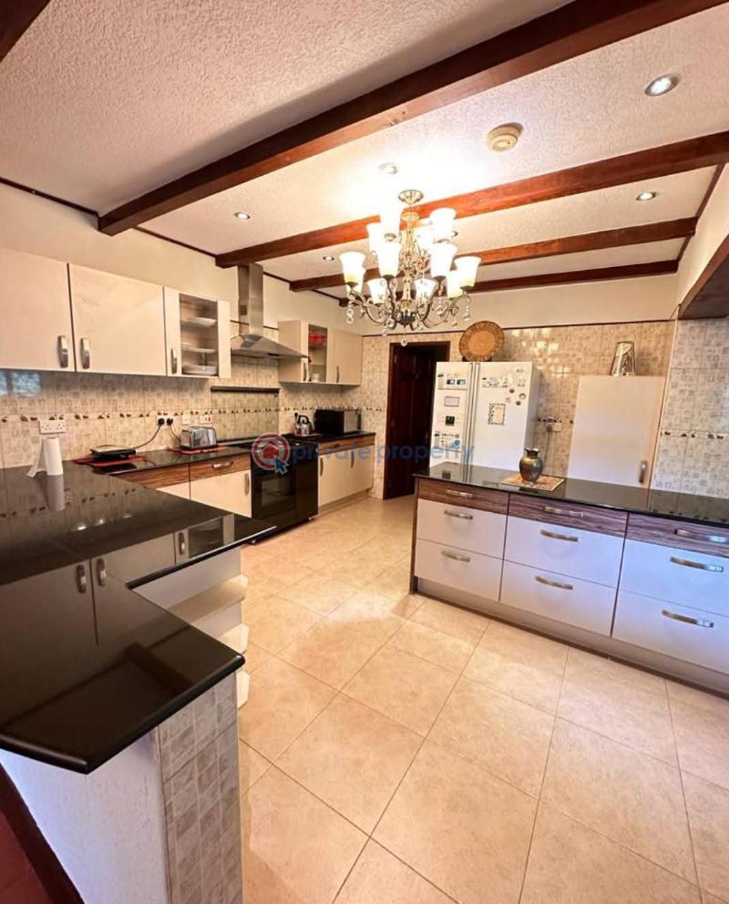 4 bedroom House For Sale Nairobi Karen  - 4