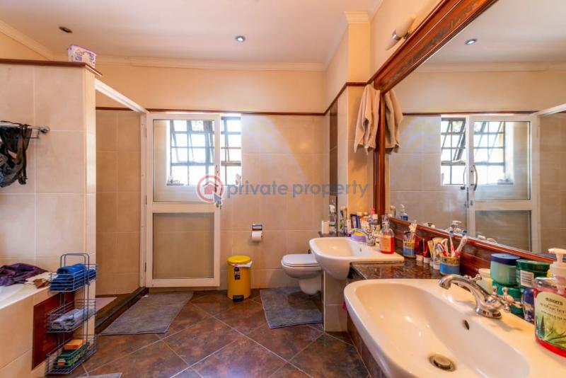 6 bedroom House For Sale Karen Nairobi - 10