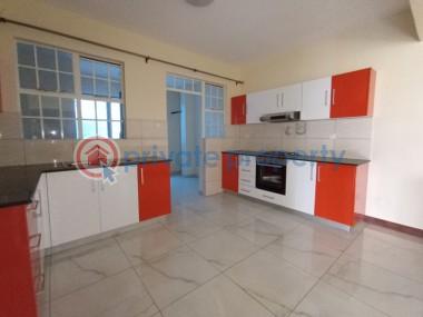 3 bedroom Apartment For Sale Near Kianda School, Waiyaki Way. Lavington Nairobi - 11