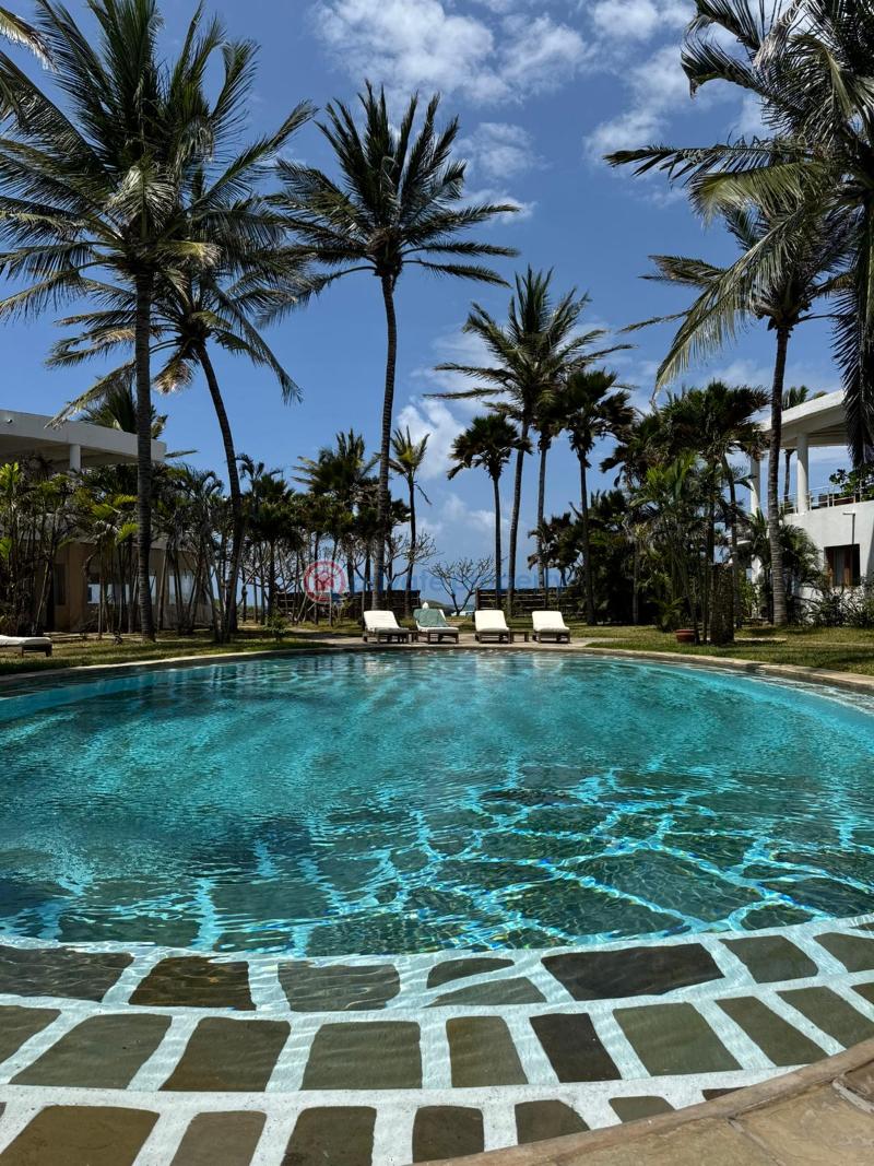 10 bedroom Commercial Property For Sale Watamu Kenya Ocean Front Watamu Kilifi - 0
