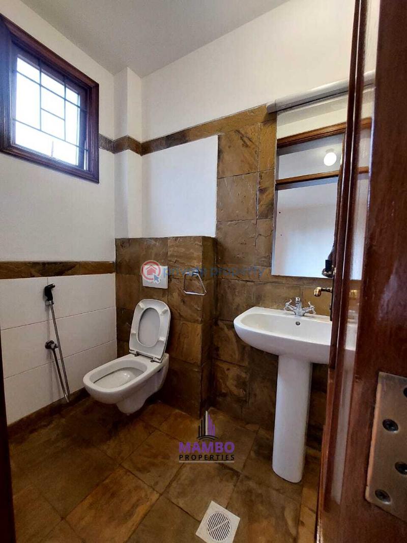 3 bedroom Apartment For Rent Riverside Drive westlands. Nairobi - 11