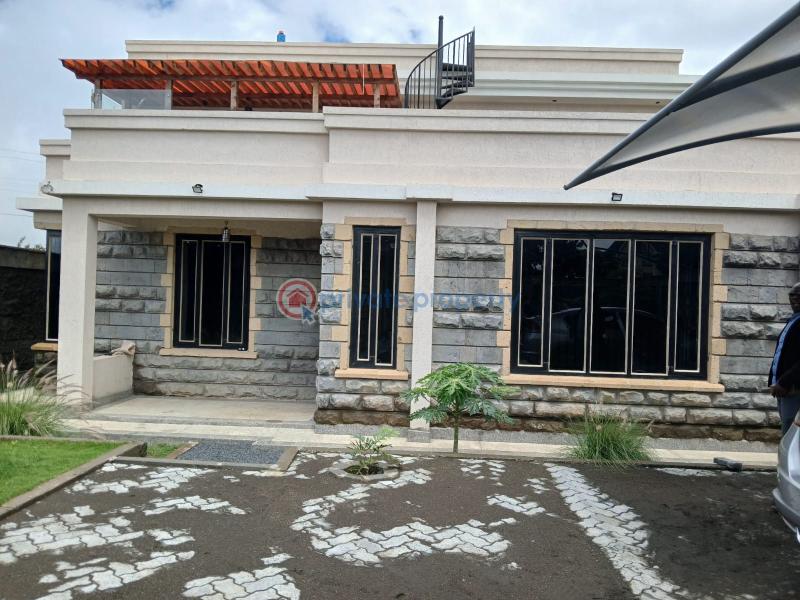 4 bedroom House For Sale Less Than A Kilometer From The Tarmac Road Gikambura (nairobi Ndogo) Kikuyu Kiambu - 0