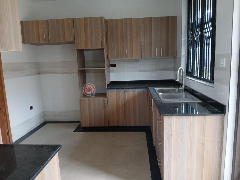 4 bedroom House For Sale Less Than A Kilometer From The Tarmac Road Gikambura (nairobi Ndogo) Kikuyu Kiambu - 14