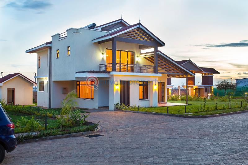 4 bedroom House For Sale Close To The Tarmac Road Athi River Machakos - 0