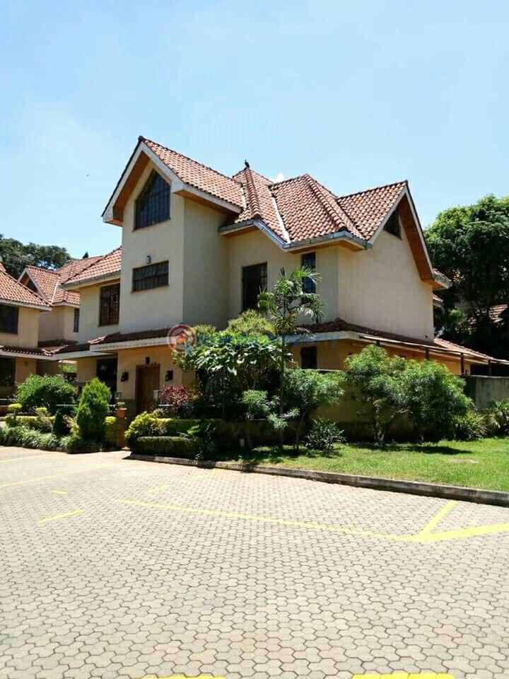 6 bedroom House For Sale Near Lavington Green Shopping Mall. Nairobi - 1