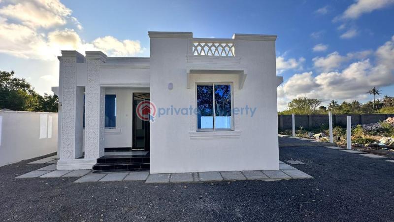 3 bedroom Detached Bungalow For Sale Rozy Hotel Area Tezo Kilifi  - 11