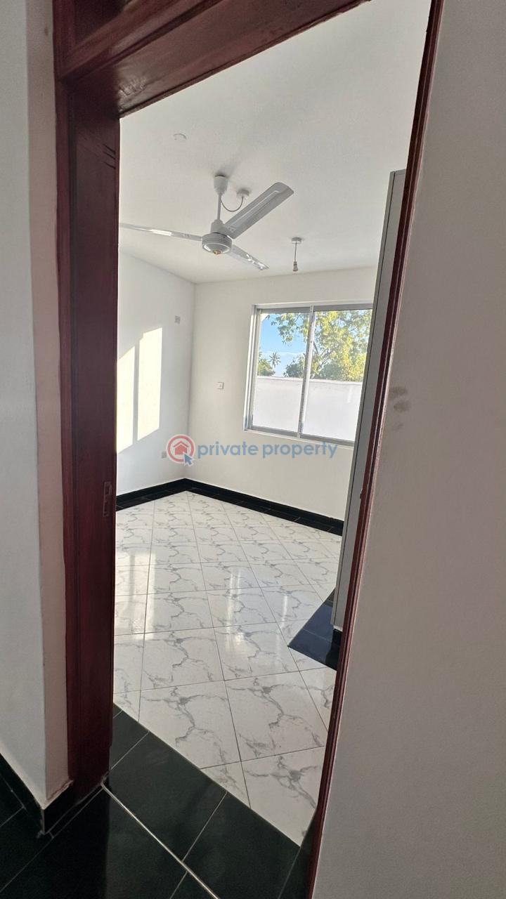 3 bedroom Detached Bungalow For Sale Rozy Hotel Area Tezo Kilifi  - 6