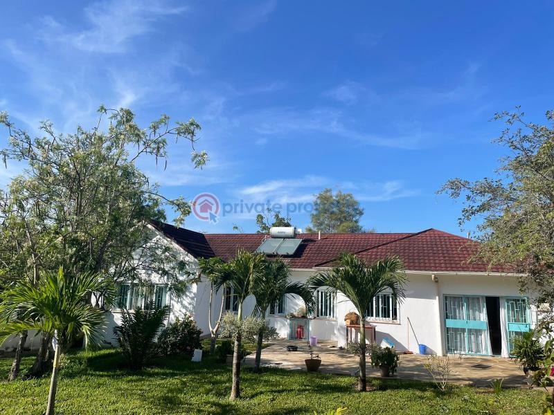 3 bedroom House For Sale Bofa Area Bofa Beach. Sokoni Kilifi - 0