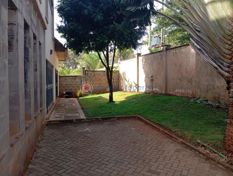 5 bedroom Townhouse For Sale Convent Drive Nairobi Lavington Nairobi - 14
