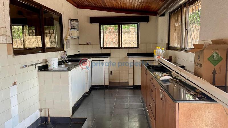 5 bedroom Detached Bungalow For Rent Spring Valley Nairobi - 9