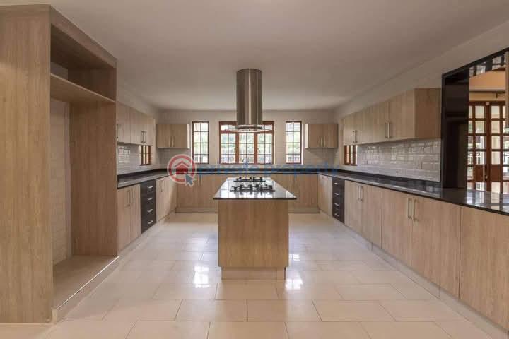 7 bedroom Townhouse For Rent Karen Nairobi - 8