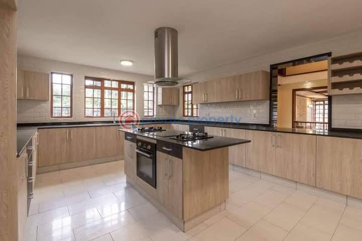 7 bedroom Townhouse For Rent Karen Nairobi - 5