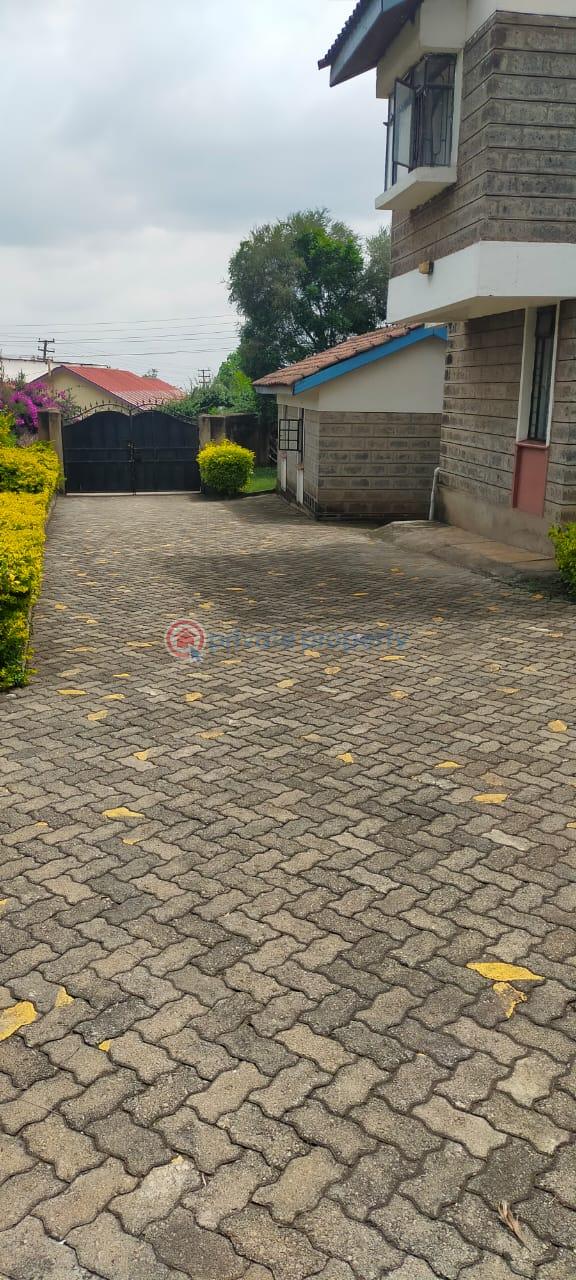 6 bedroom House For Sale On A Quarter Acre 400 Meters From The Tarmac Road Rongai Ongata Rongai Kajiado - 1