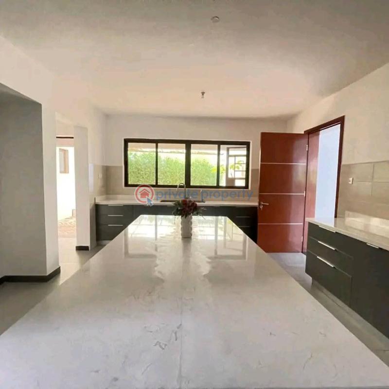 5 bedroom Townhouse For Sale Ololua Karen Nairobi - 14