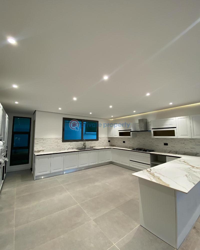 5 bedroom Townhouse For Sale Convent Drive Near Lavington Green Shopping Mall. Nairobi - 4