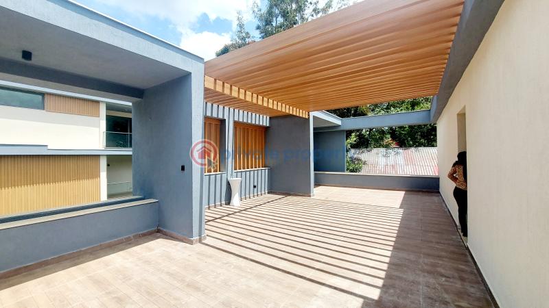 5 bedroom Townhouse For Sale Off Convent Drive Lavington Nairobi - 1
