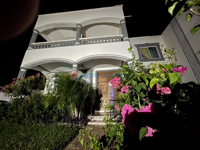 6 bedroom Mini Flat For Sale Bamburi Utange Area near Braeburn International School Bamburi Mombasa - 4